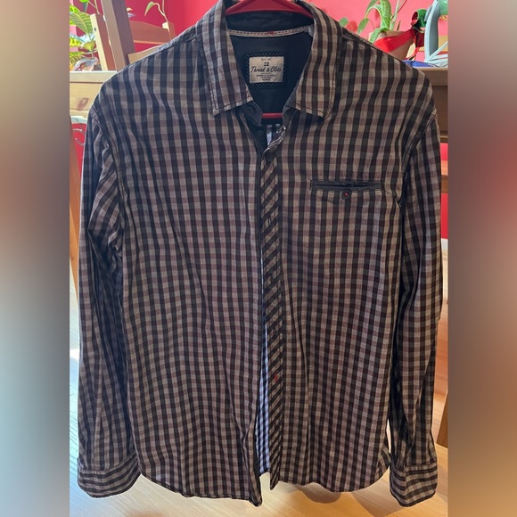 Thread and Cloth Men’s long sleeve - Picture 3 of 3